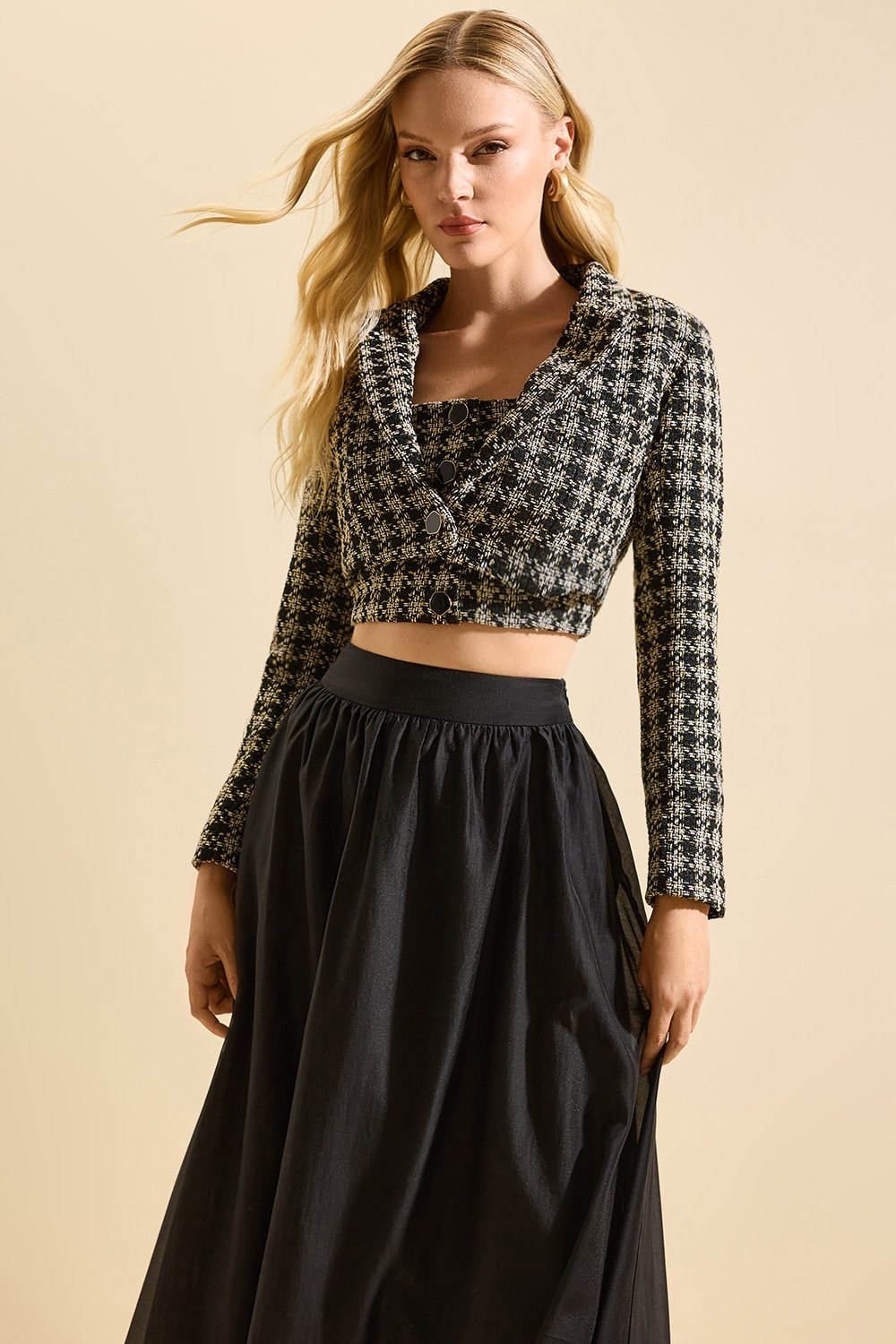 Blazer super cropped gold Preto/Off