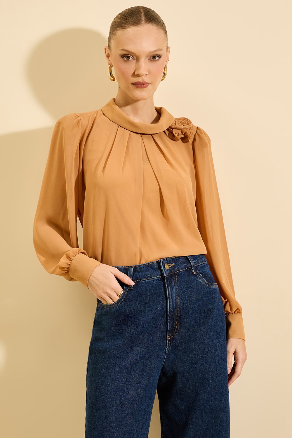 Blusa manga longa ana paula f Caramelo