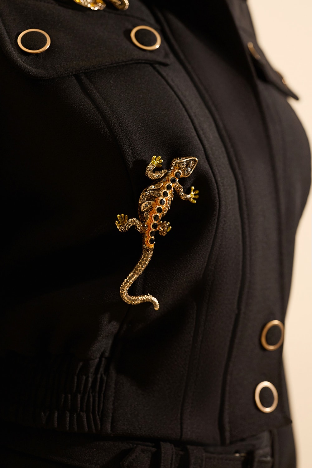 Broche gle Dourado