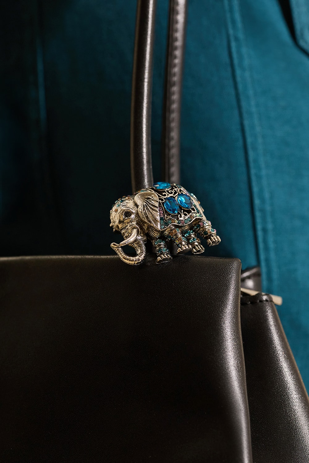 Broche nicole Prata