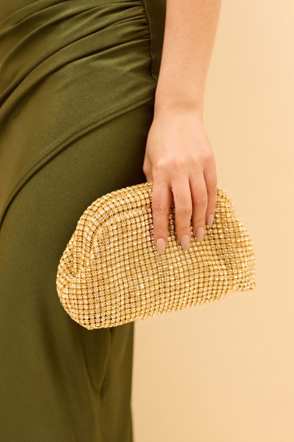 Clutch ana Off/Dourado
