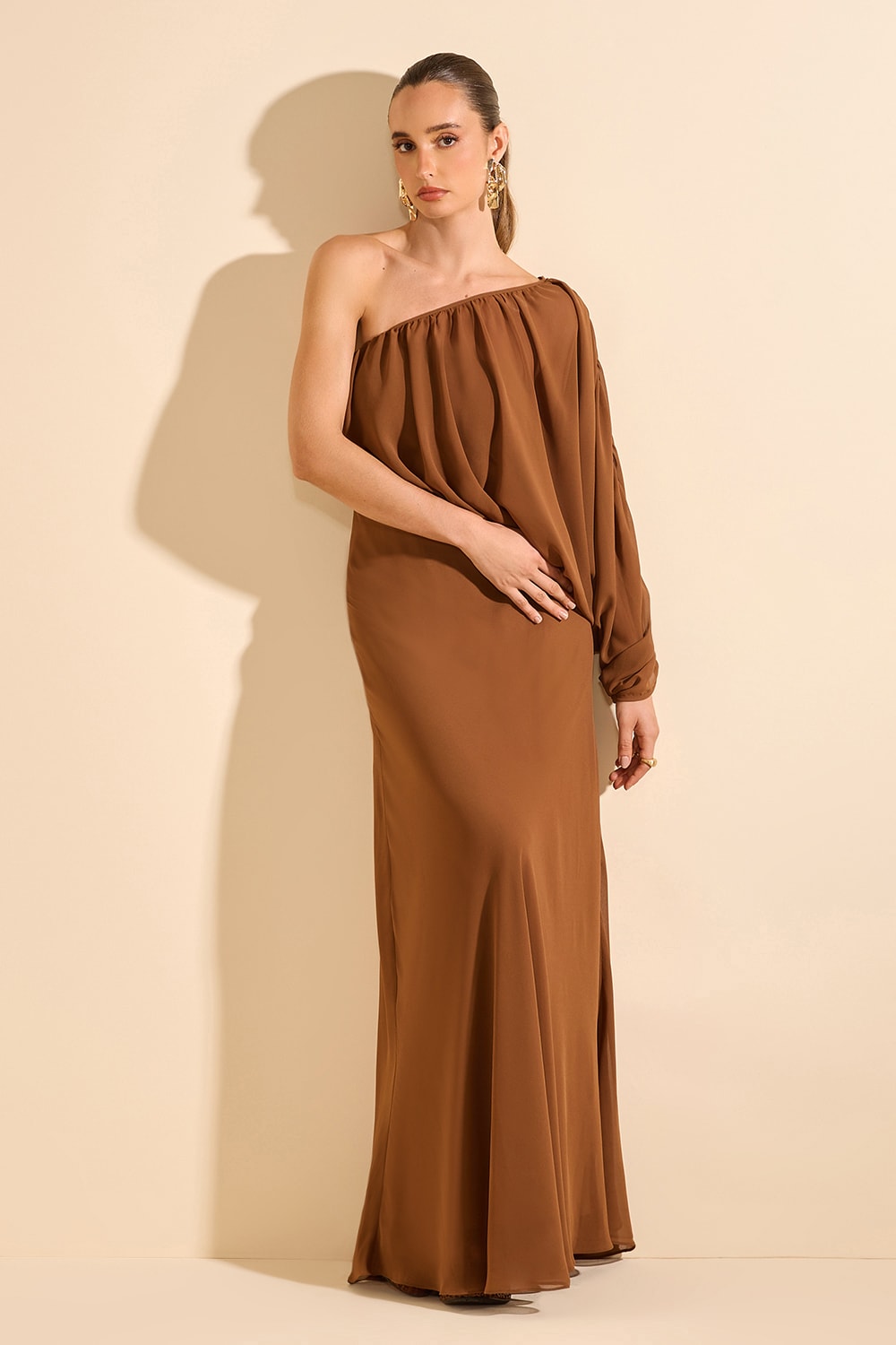 Vestido kehlani Marrom