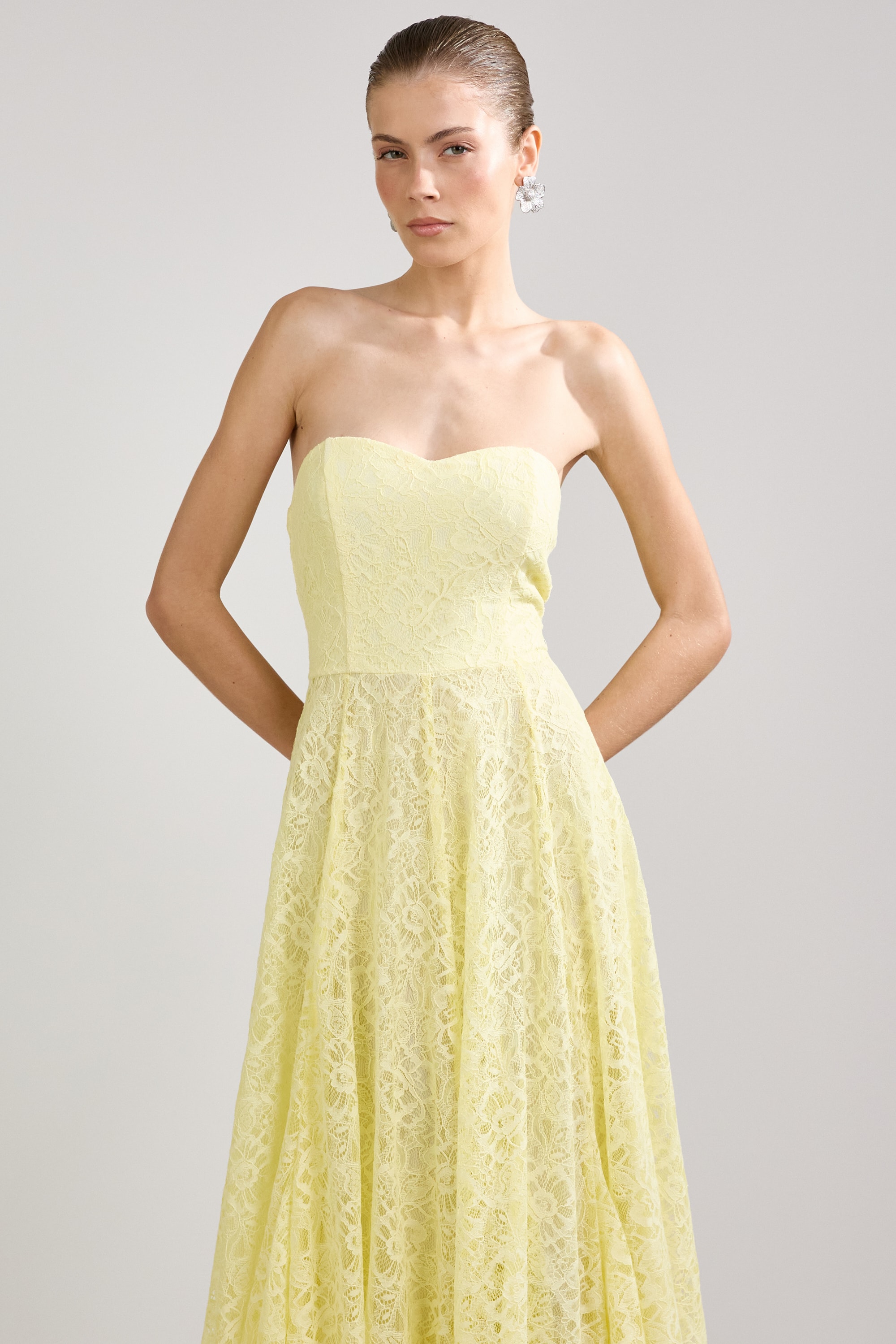 Vestido renda capri Amarelo